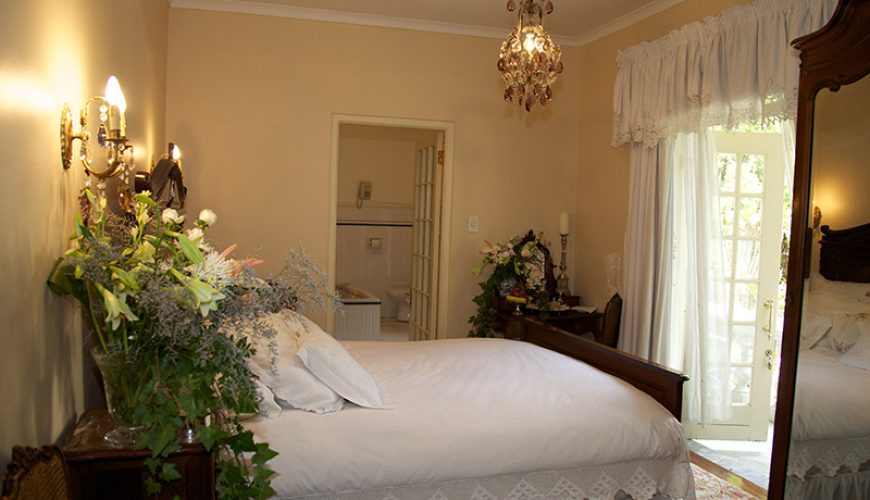 queen bed magdalena suite illuria house