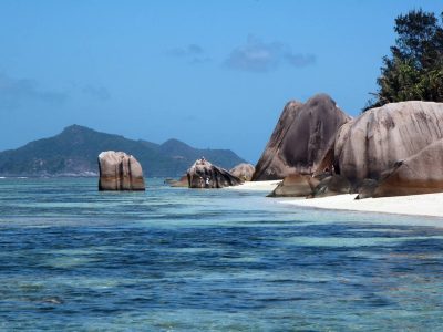 island-rock-la-digue-seychelles