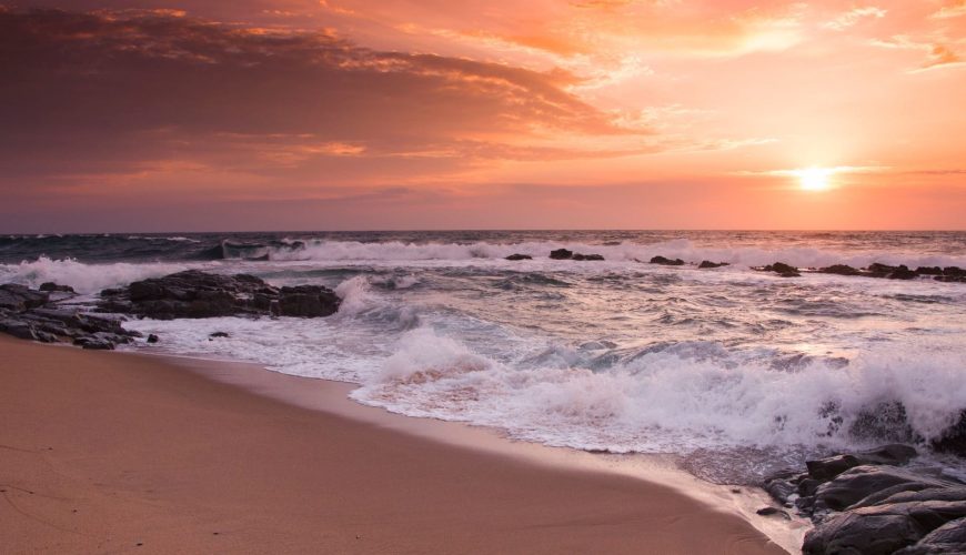 spiaggia al tramonto della Dolphin Coast