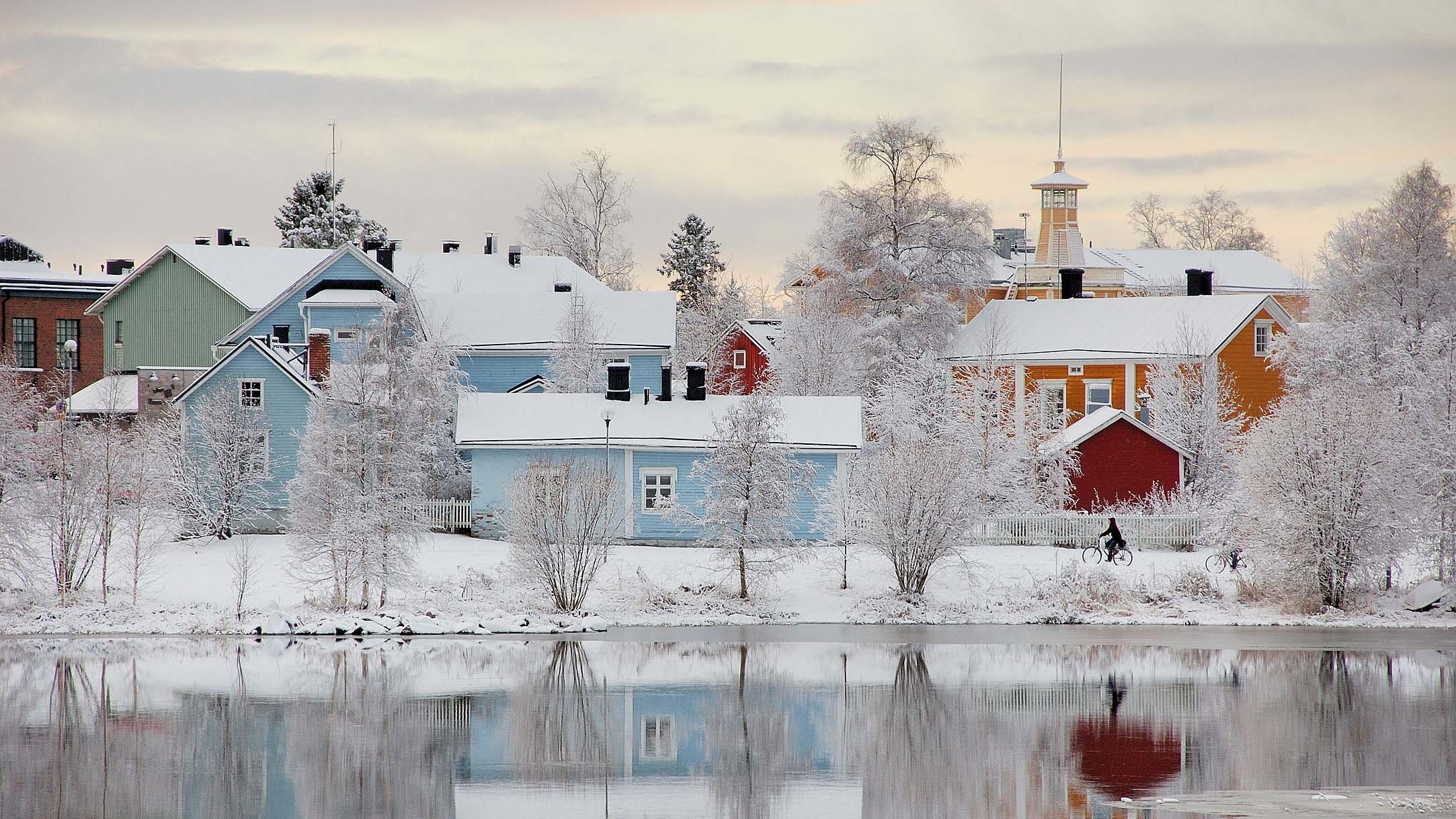 Le-casette-di-Oulu-presso-la-foce-dellOulujoki-sulle-rive-del-Golfo-di-Botnia